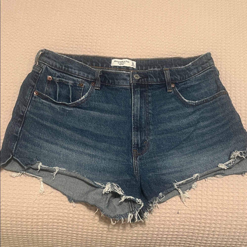Abercrombie & Fitch The Mom Short High Rise Jean Shorts